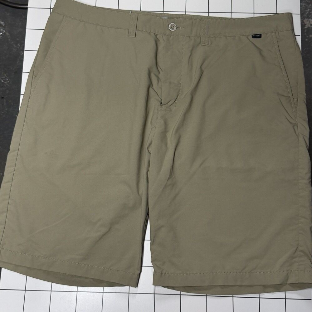 TravisMathew Men's 40 Chino Golf Shorts Khaki Tan Flat Front Stretch